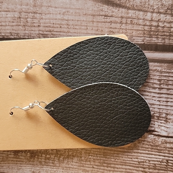 Handmade Faux Leather Earrings Bundle - Picture 14 of 14